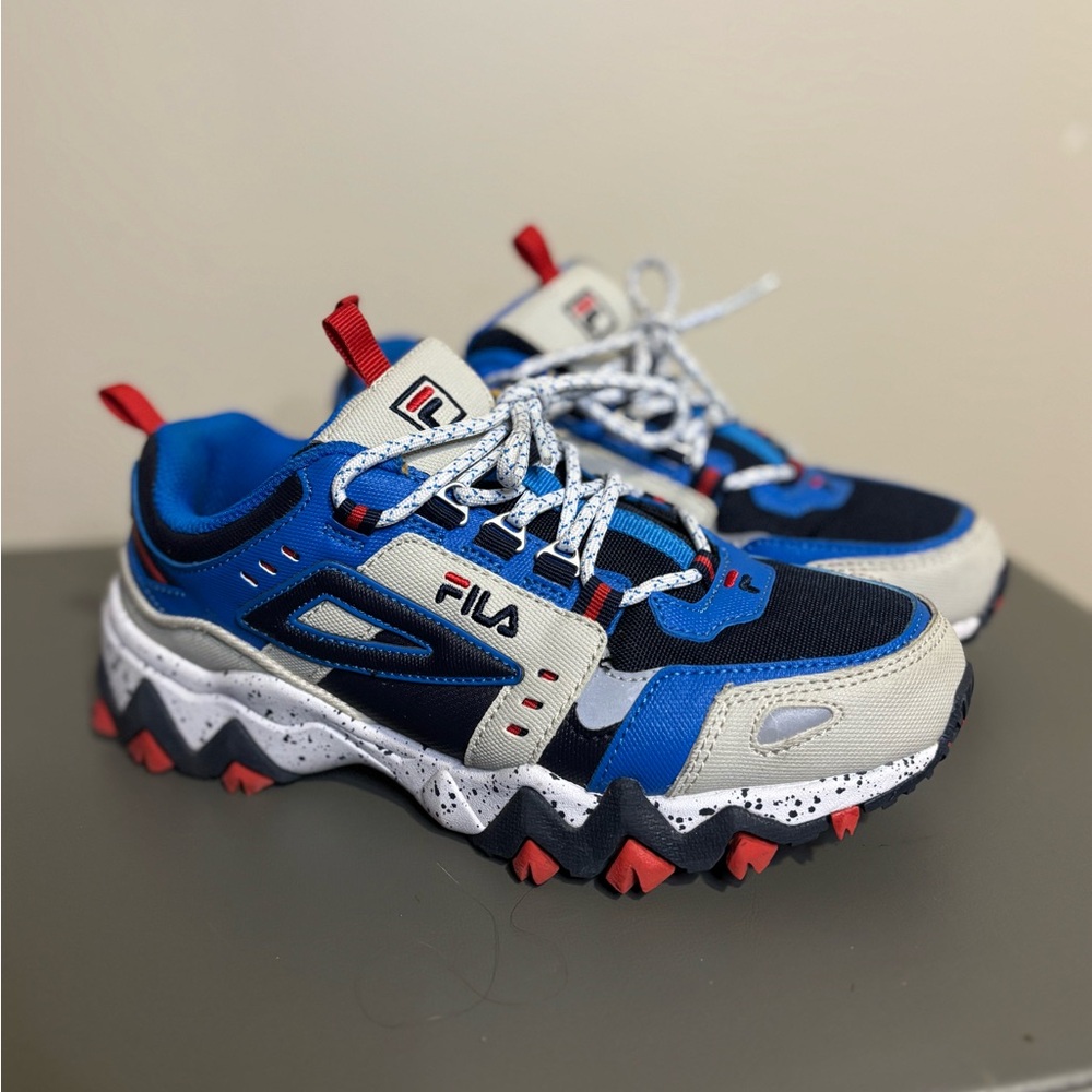 FILA Oakmont Navy, Silver Birch & Blue Shoes Size Kids 4.5